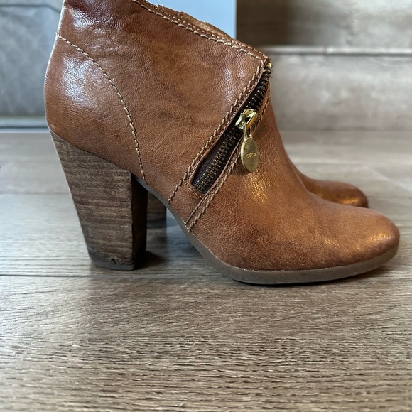 Geox Women’s Brown Leather Booties - Size 7 - Picture 3 of 6